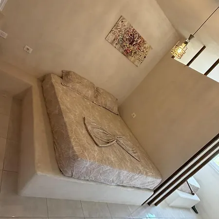 Apartment Roys *